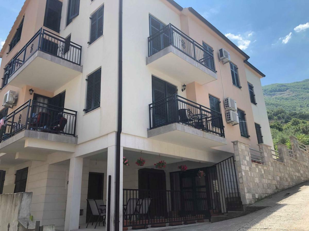 Apartmani Petrija Prčanj Extérieur photo