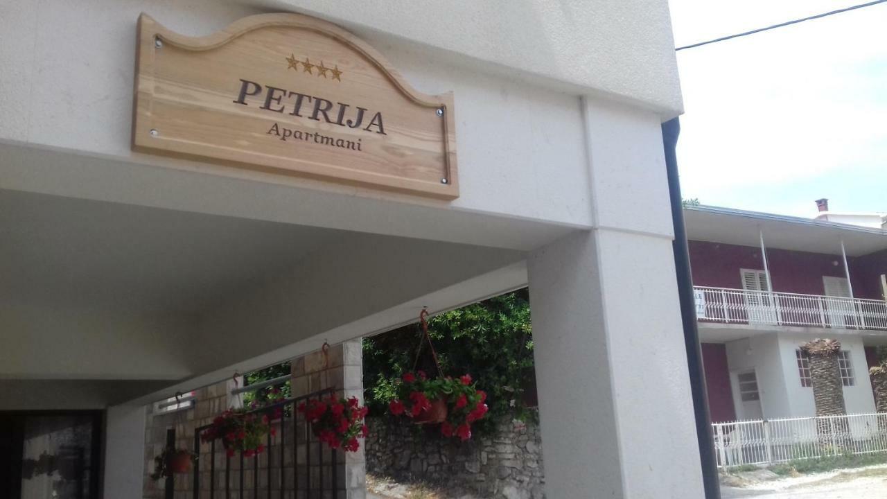 Apartmani Petrija Prčanj Extérieur photo