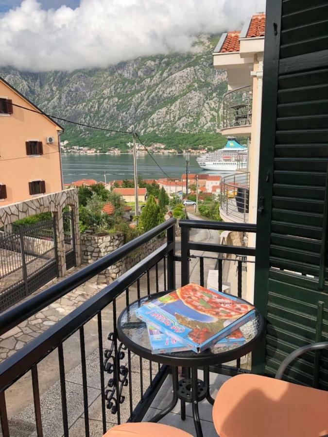 Apartmani Petrija Prčanj Extérieur photo
